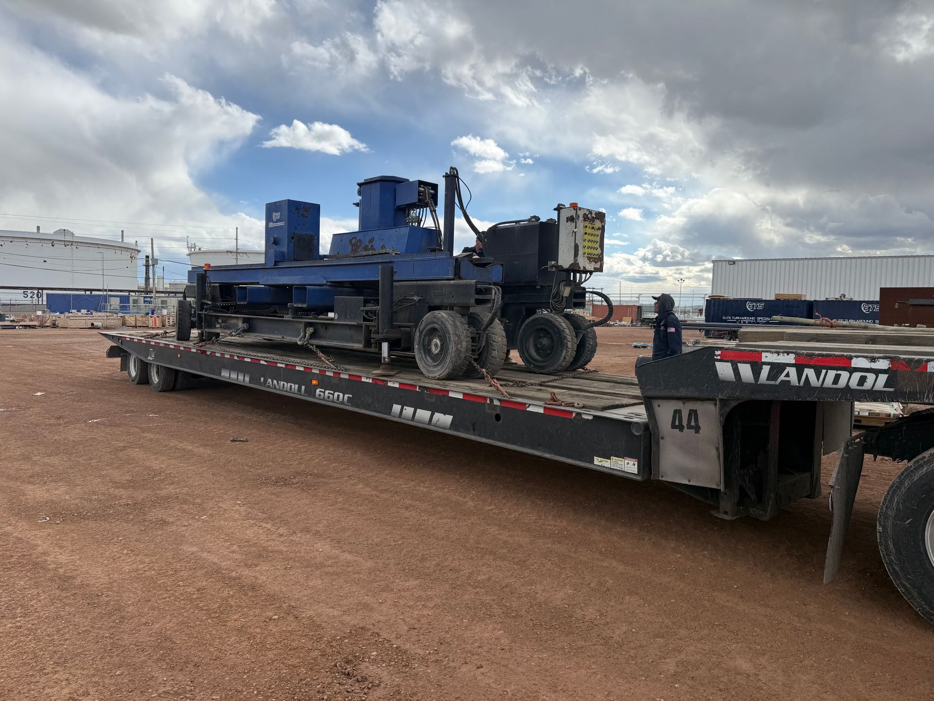 equine trailer being hauled by haul3d