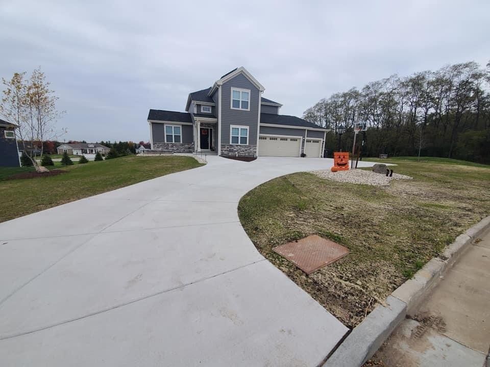 concrete driveway installation Milwaukee