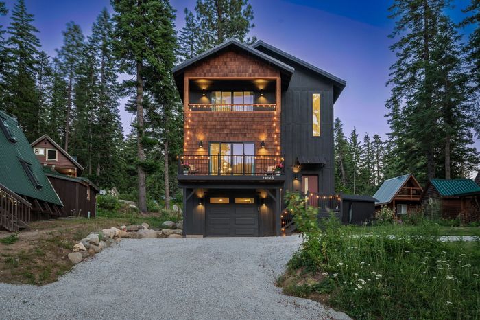 Luxury House — Spokane, WA — Morris Clark Siding & Roofing