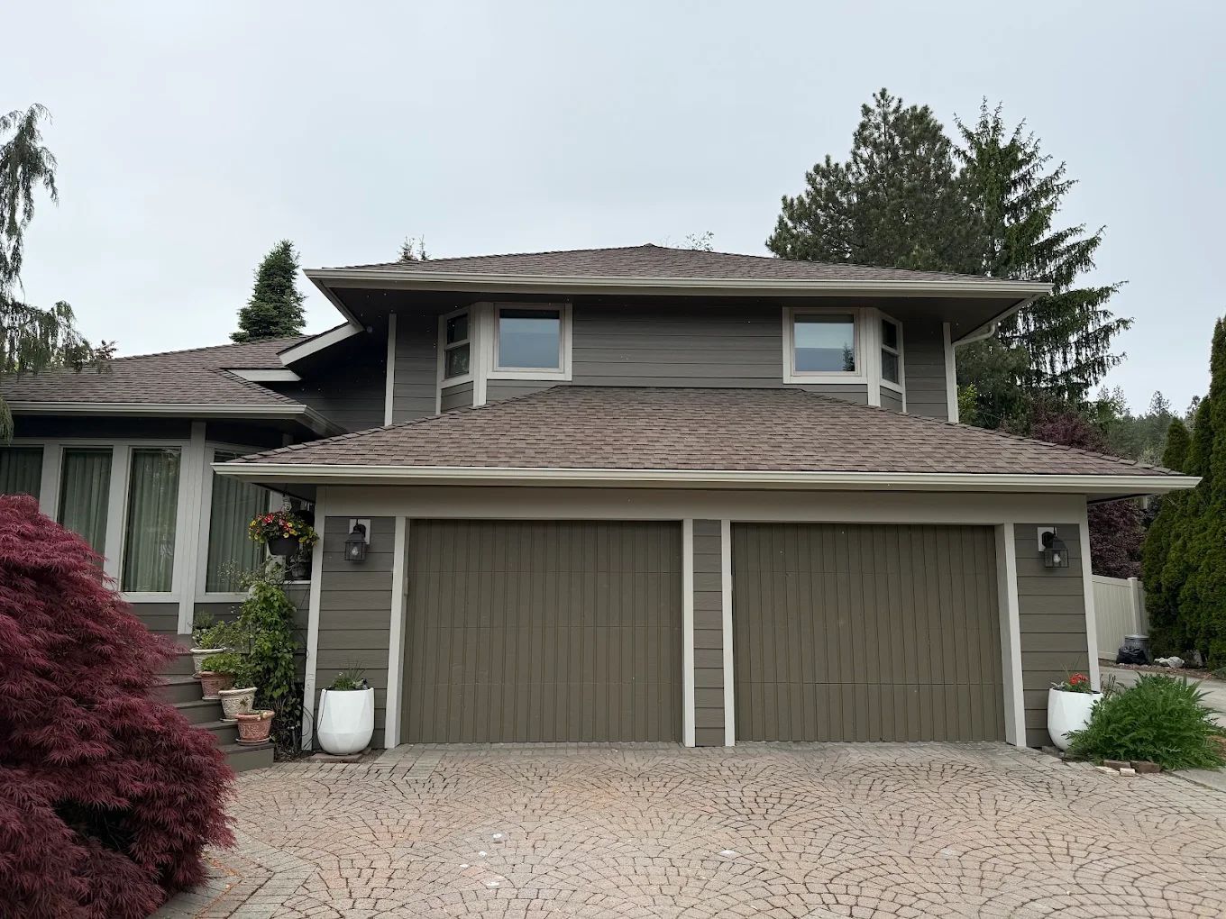 Waterfront Property in Seattle Washington — Spokane, WA — Morris Clark Siding & Roofing Waterfront Property in Seattle Washington — Spokane, WA — Morris Clark Siding & Roofing
