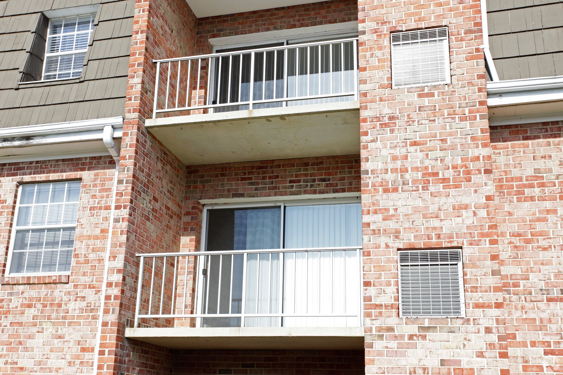 Exterior view of Summit Square Apartments in Lebanon, PA