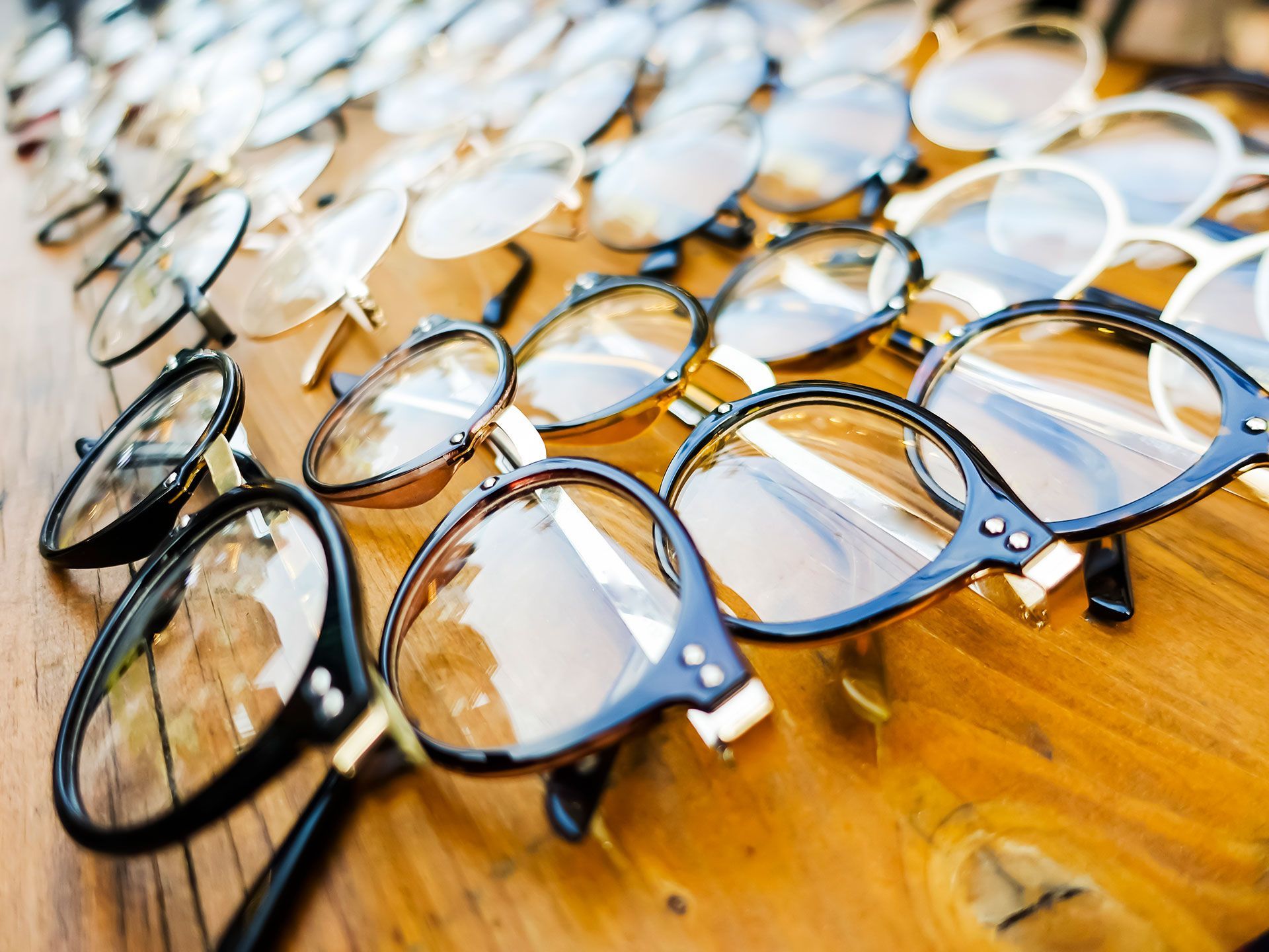 LENTES Y ARMAZONES