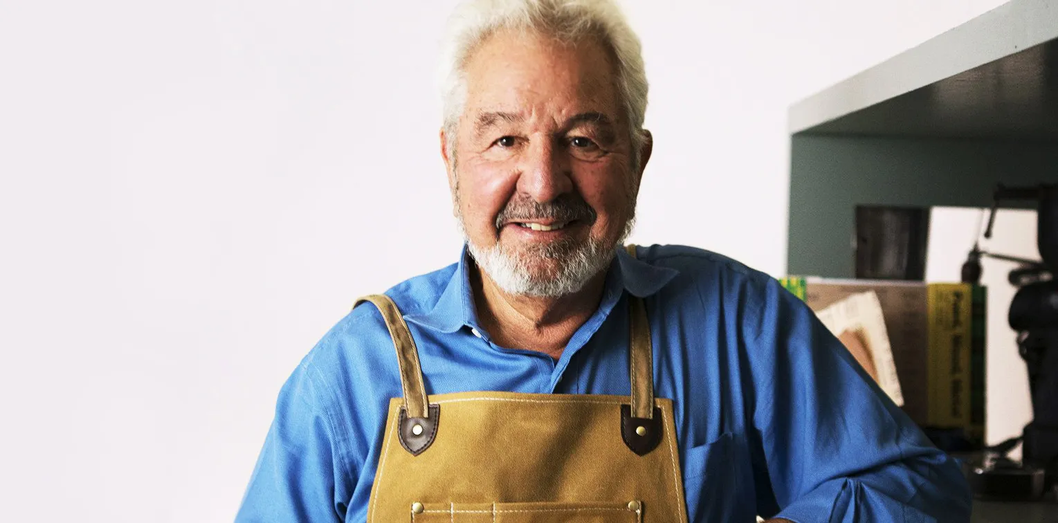 A headshot of Bob Vila