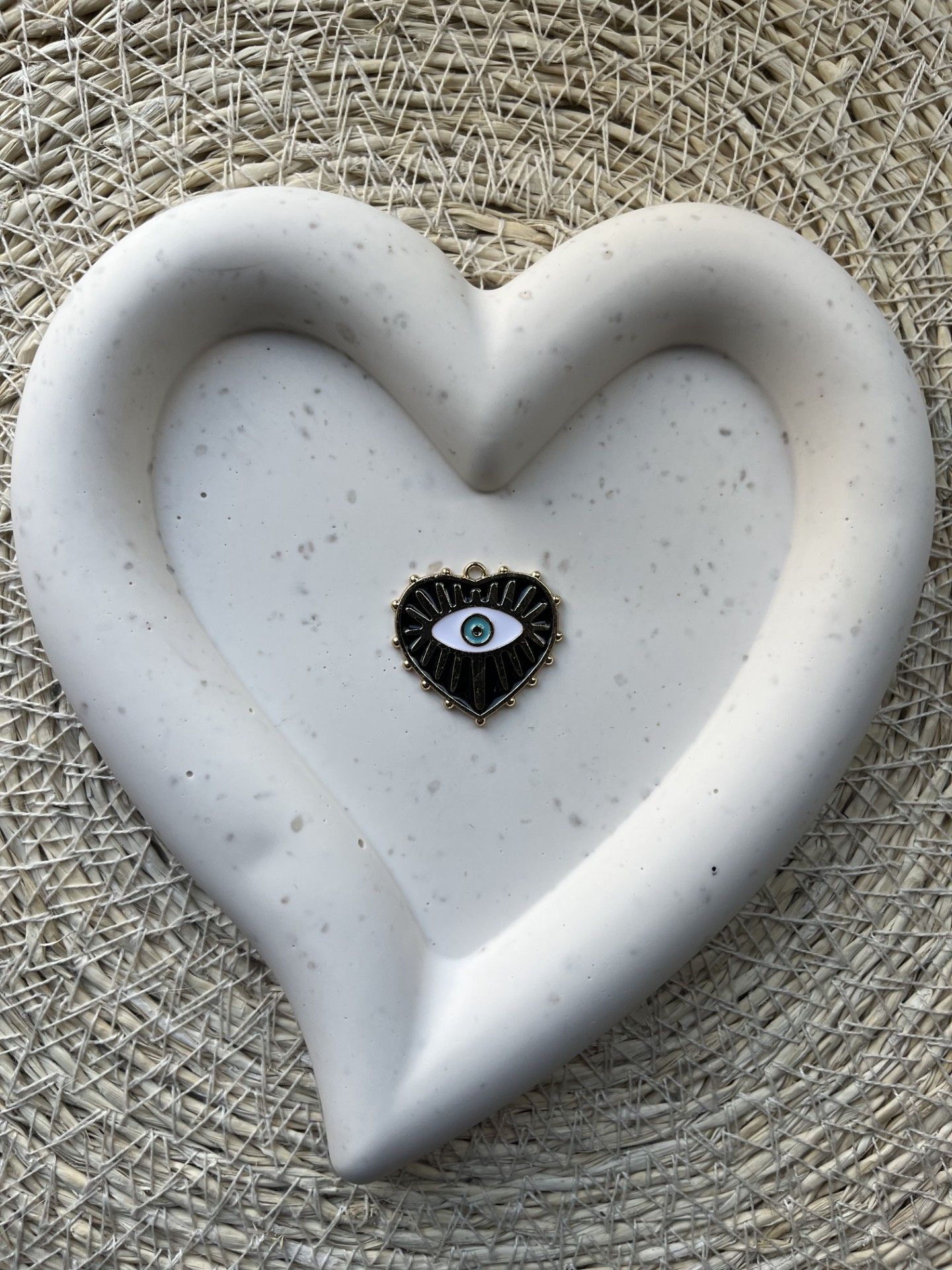 Bedel hart oog zwart