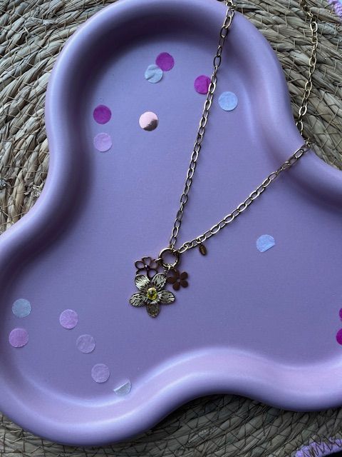 Flower ketting goud of zilver