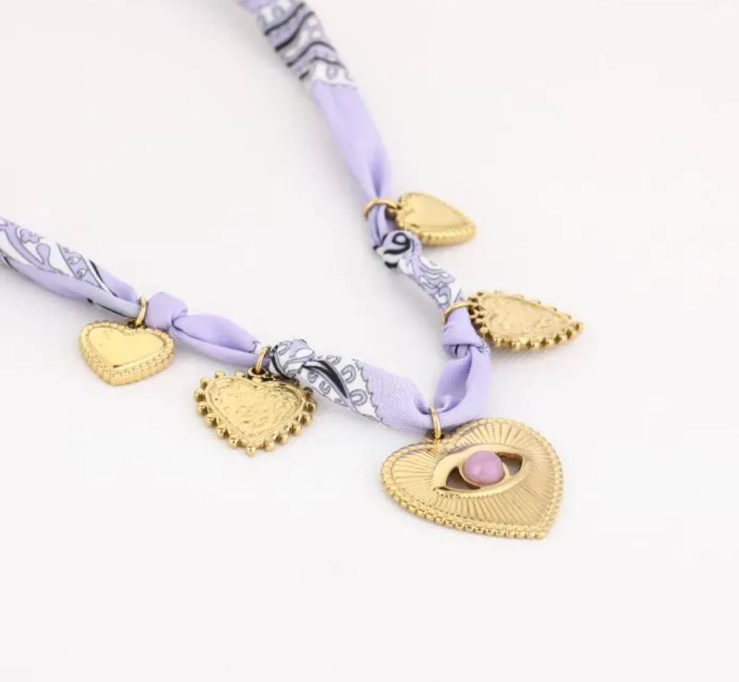 Ketting bandana lila hartjes