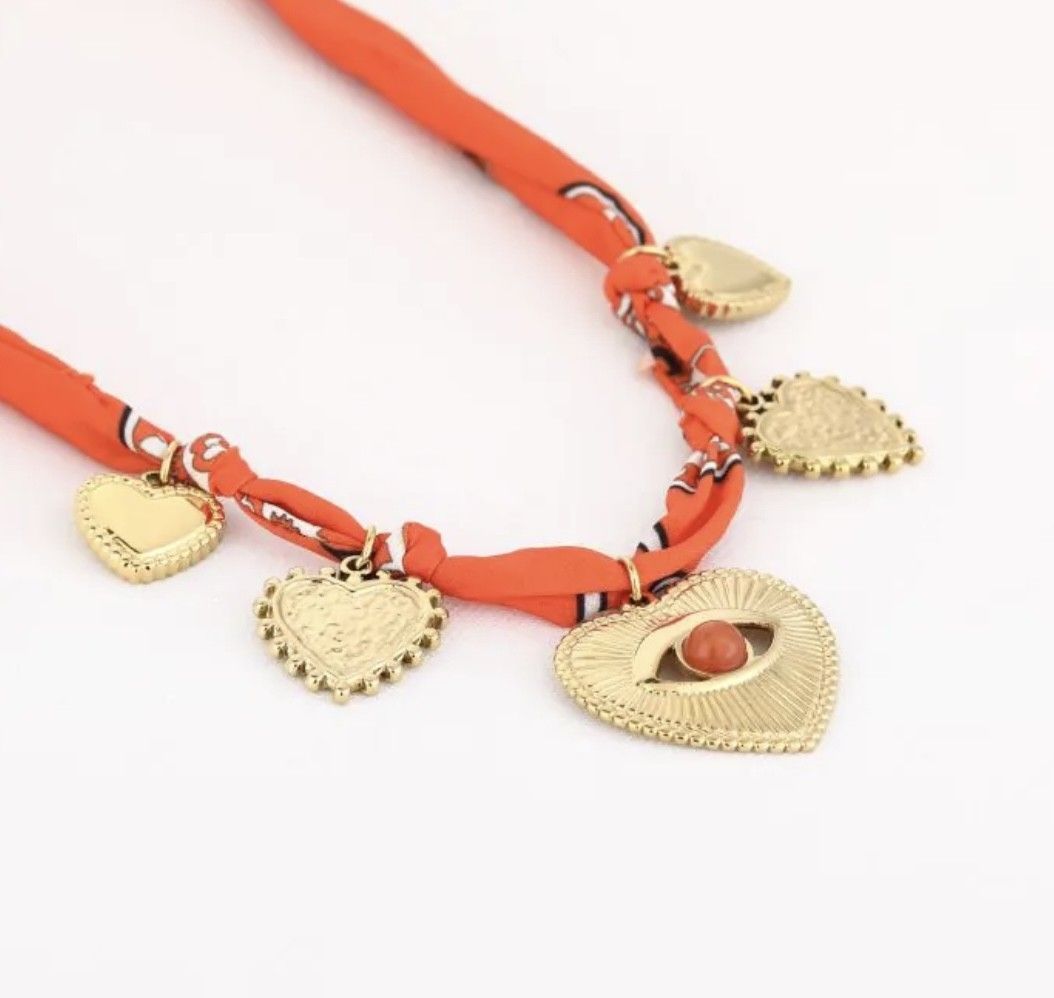 Ketting oranje bandana hartjes