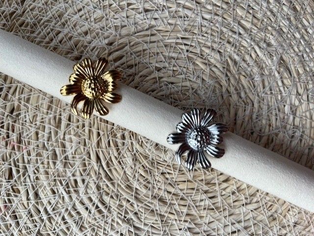 Ring Daisy