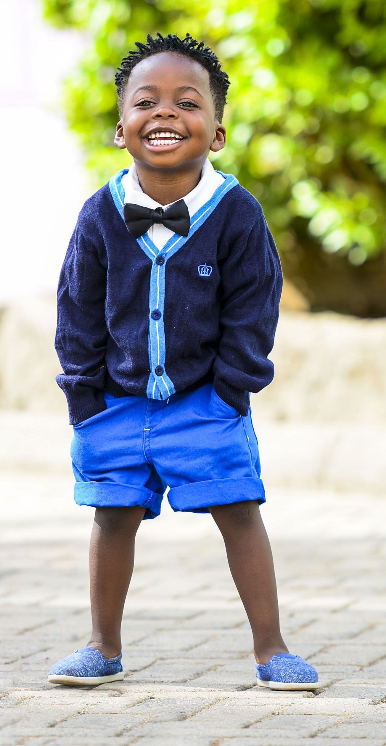 girl with painted hands