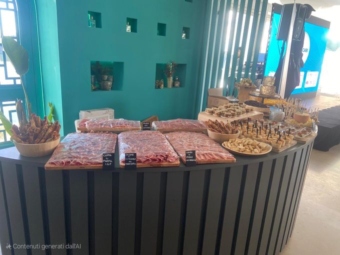 buffet con salumi e formaggi