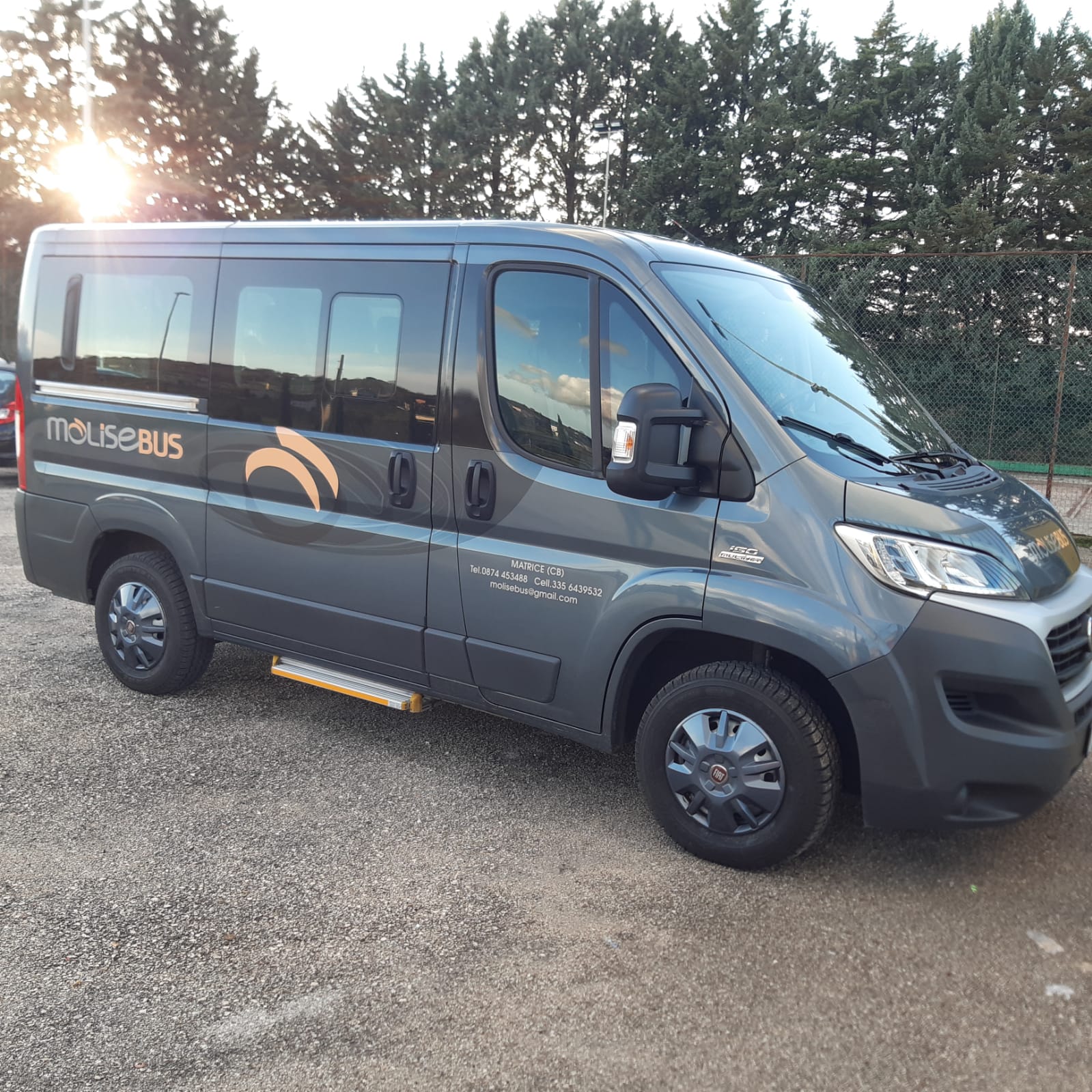 van 9 posti