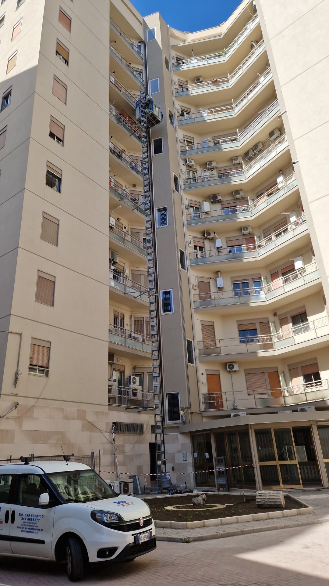 piattaforme di carico, impalcature, ponteggi mobili