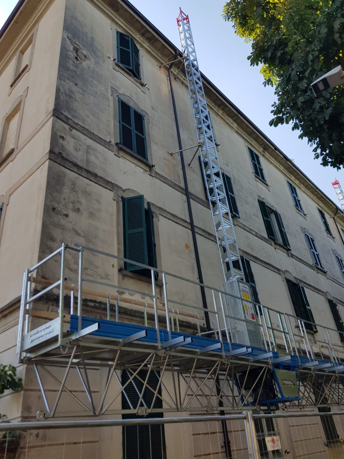 piattaforme autosollevanti, impalcature, ponteggi mobili