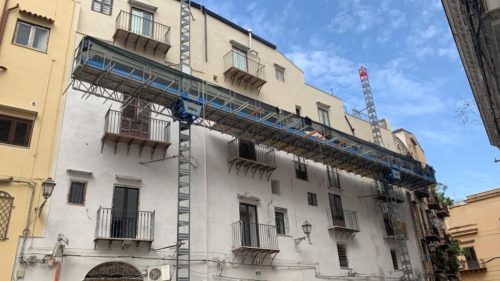 piattaforme autosollevanti, impalcature, ponteggi mobili