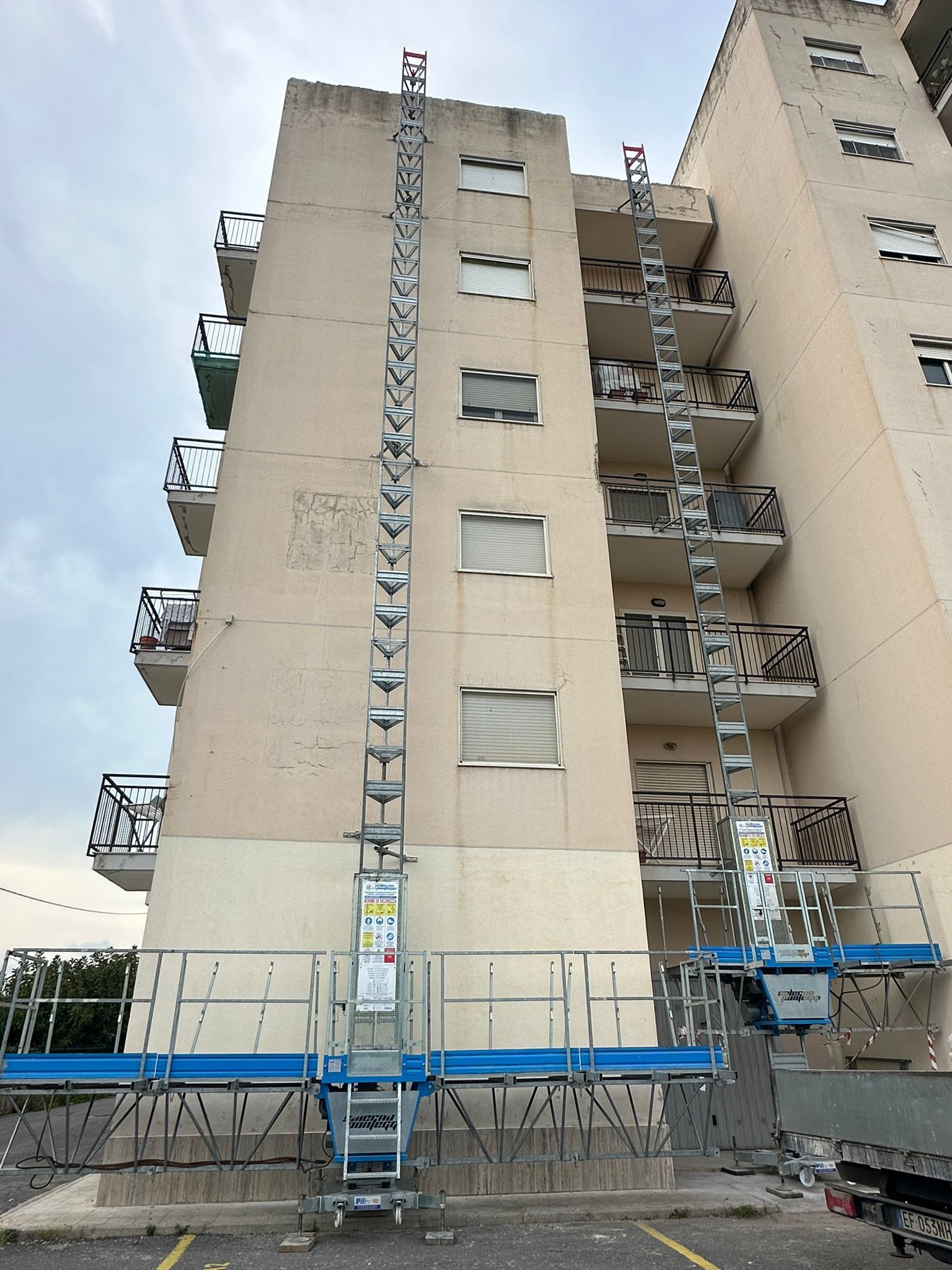 piattaforme autosollevanti, impalcature, ponteggi mobili