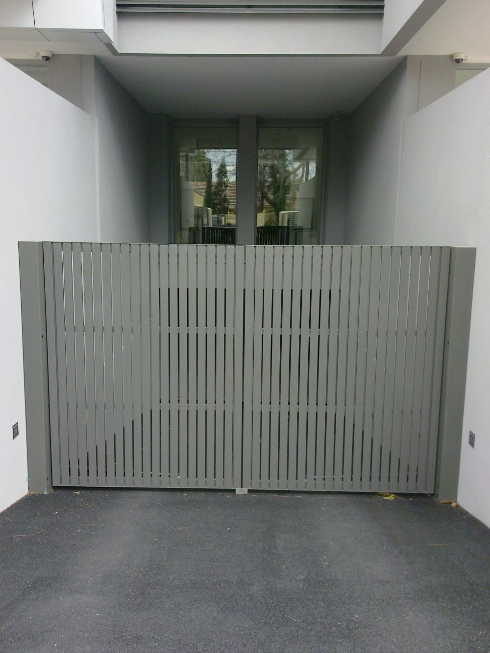 Gray Swing Gates - Cheltenham, VIC - Park Avenue Wrought Iron