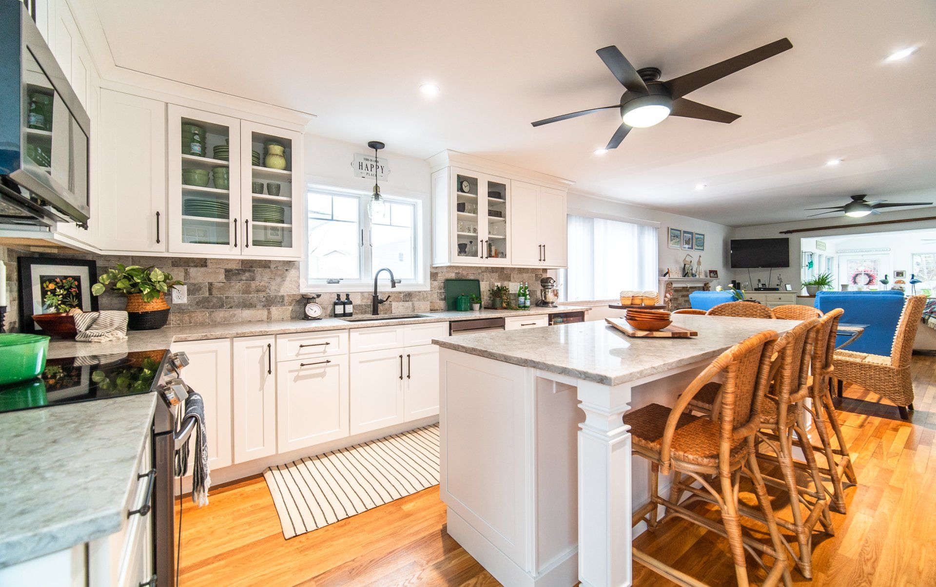 Kitchen Cabinets & Counters - Kitchen Living LLC in Marlborough, CT