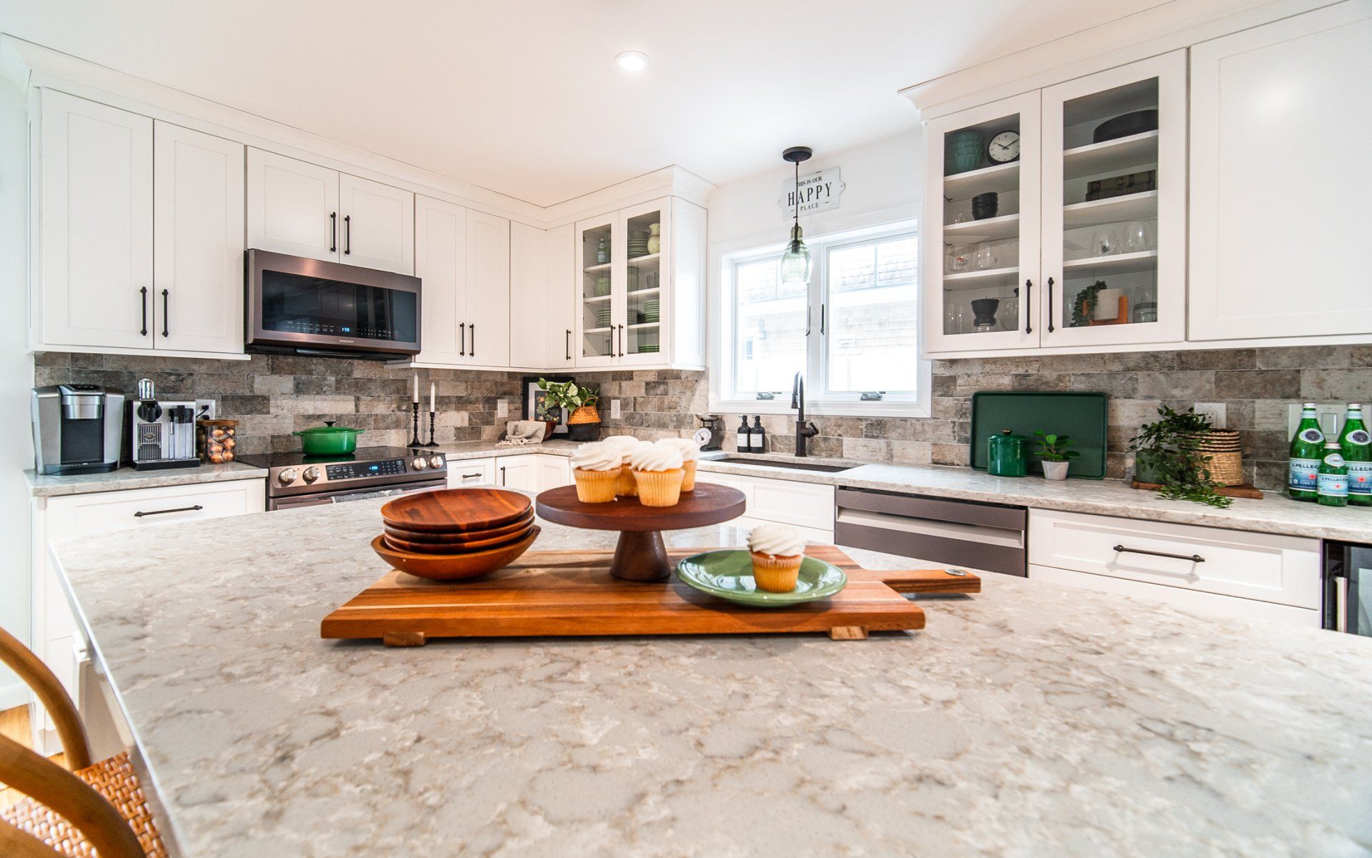 Kitchen Cabinets & Counters - Kitchen Living LLC in Marlborough, CT