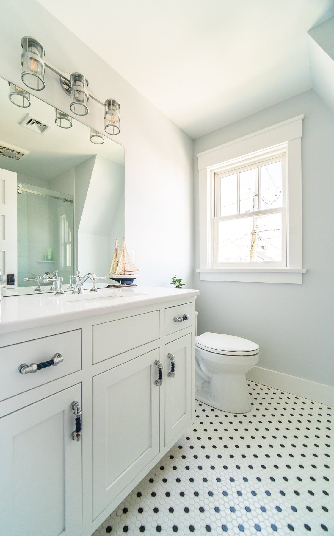 Kitchen Cabinets & Counters - Kitchen Living LLC in Marlborough, CT