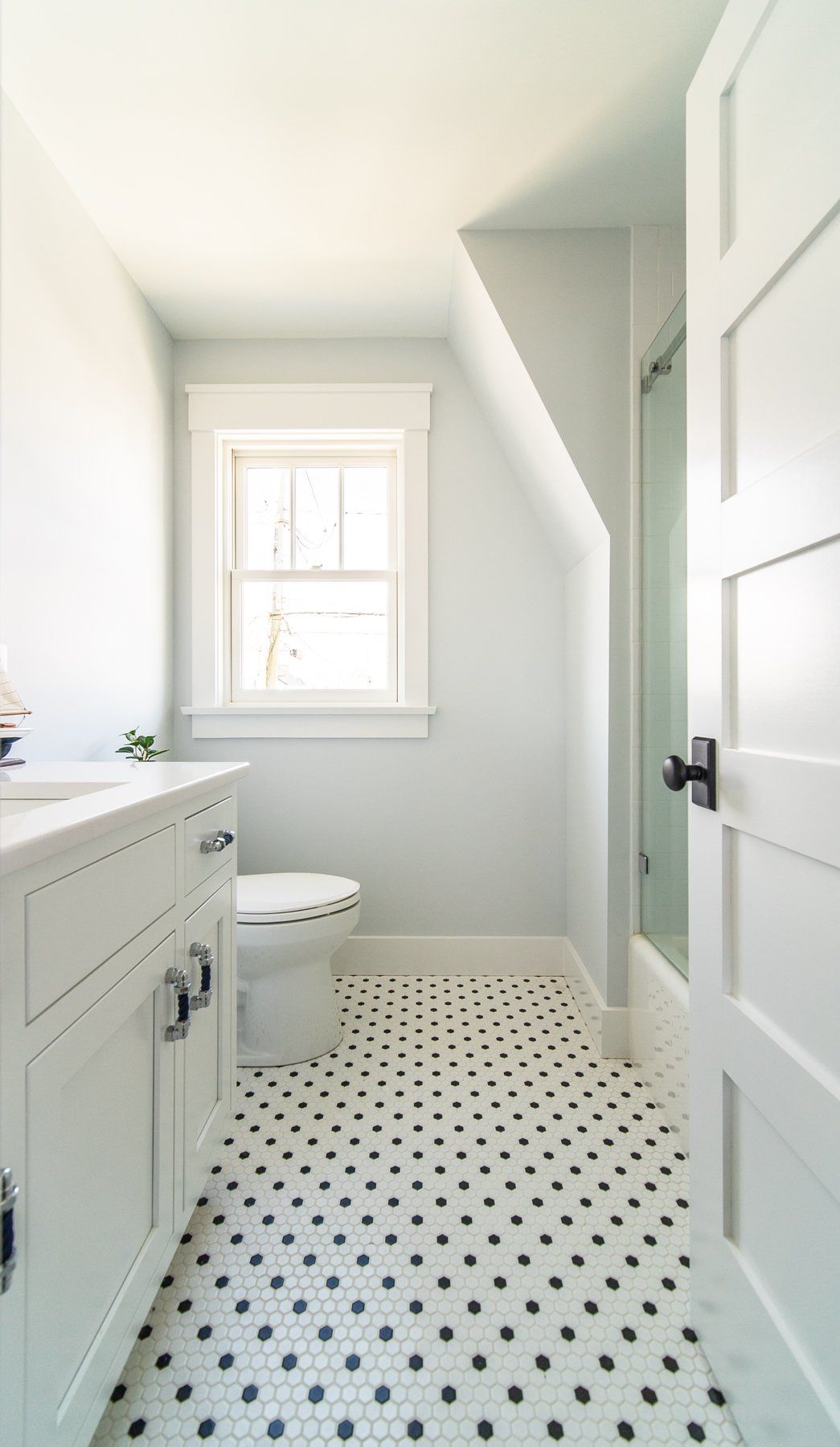 Kitchen Cabinets & Counters - Kitchen Living LLC in Marlborough, CT
