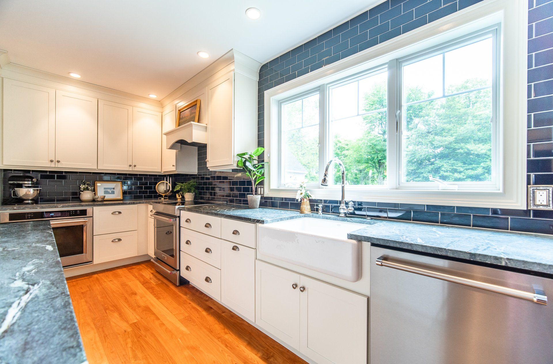 Kitchen Cabinets & Counters - Kitchen Living LLC in Marlborough, CT
