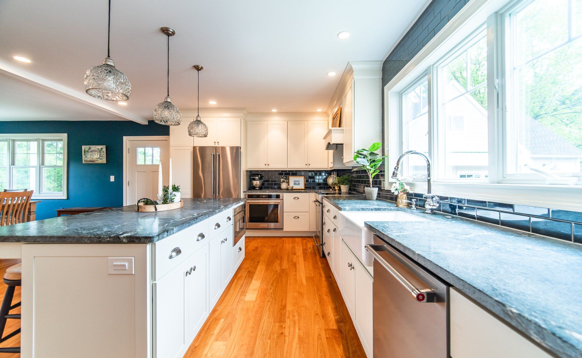 Kitchen Cabinets & Counters - Kitchen Living LLC in Marlborough, CT