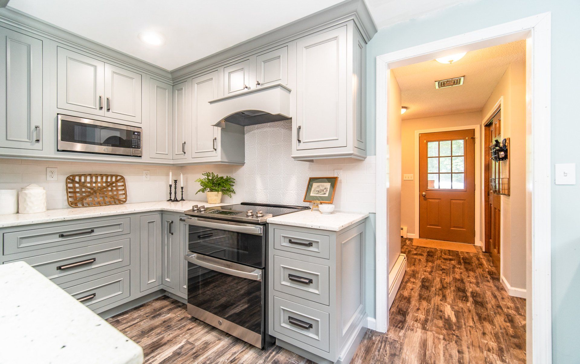 Kitchen Cabinets & Counters - Kitchen Living LLC in Marlborough, CT