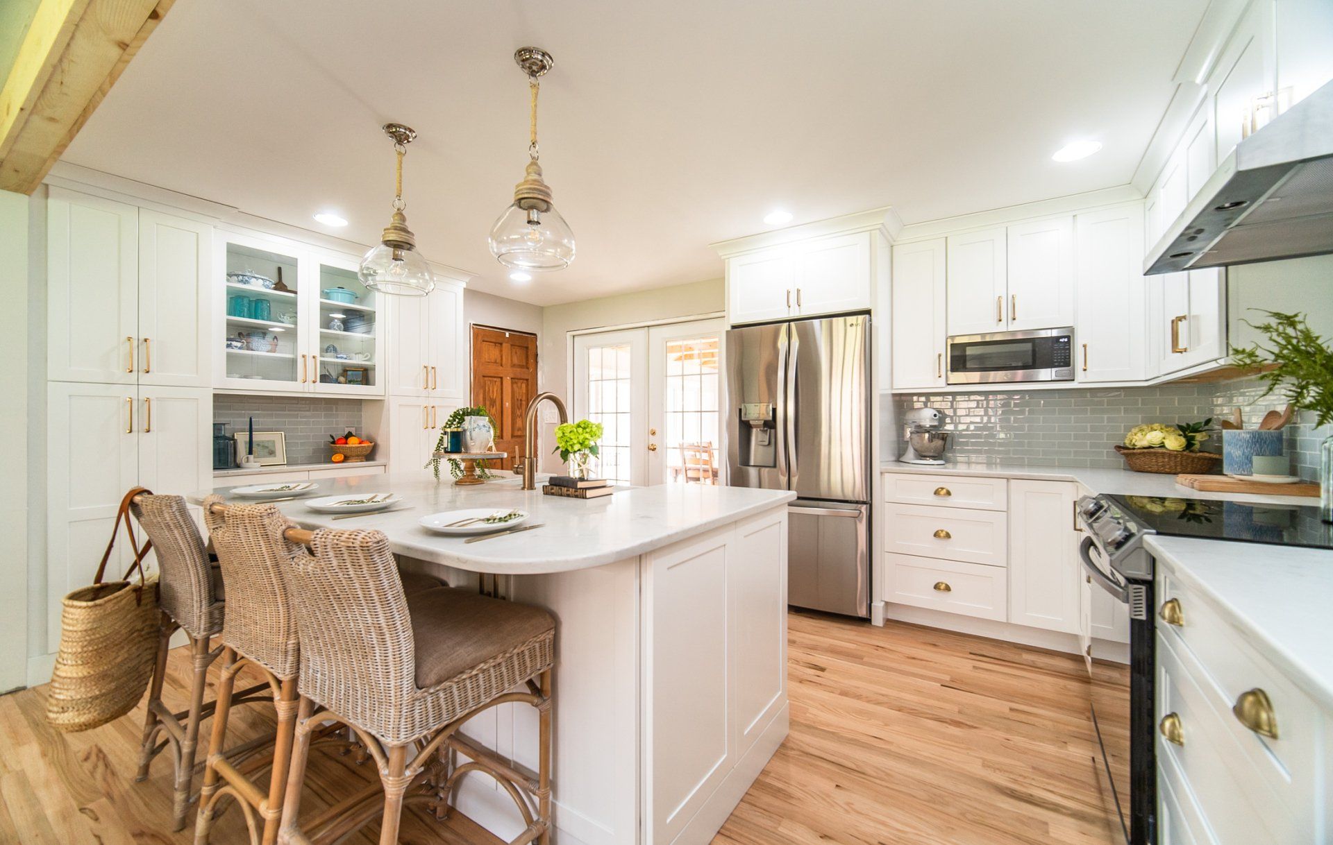 Kitchen Cabinets & Counters - Kitchen Living LLC in Marlborough, CT