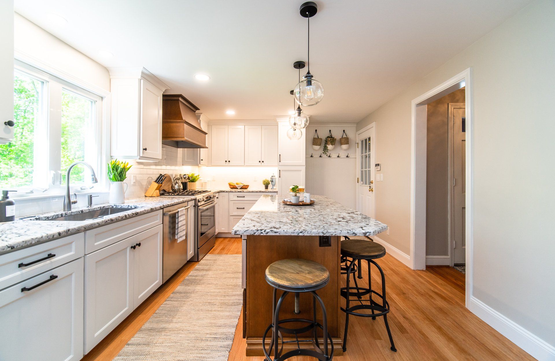 Kitchen Cabinets & Counters - Kitchen Living LLC in Marlborough, CT