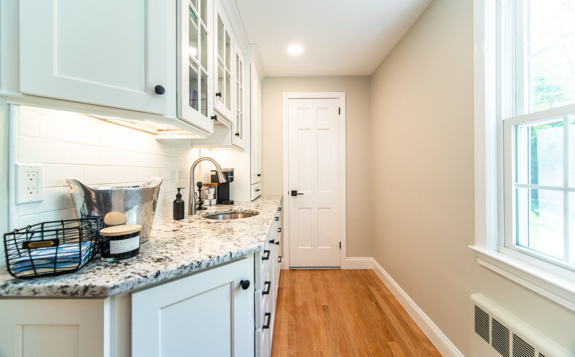 Kitchen Cabinets & Counters - Kitchen Living LLC in Marlborough, CT