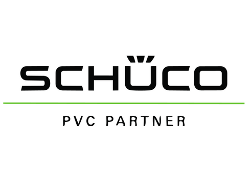Logo SCHÜCO con sottolineatura verde e testo “PVC PARTNER”.