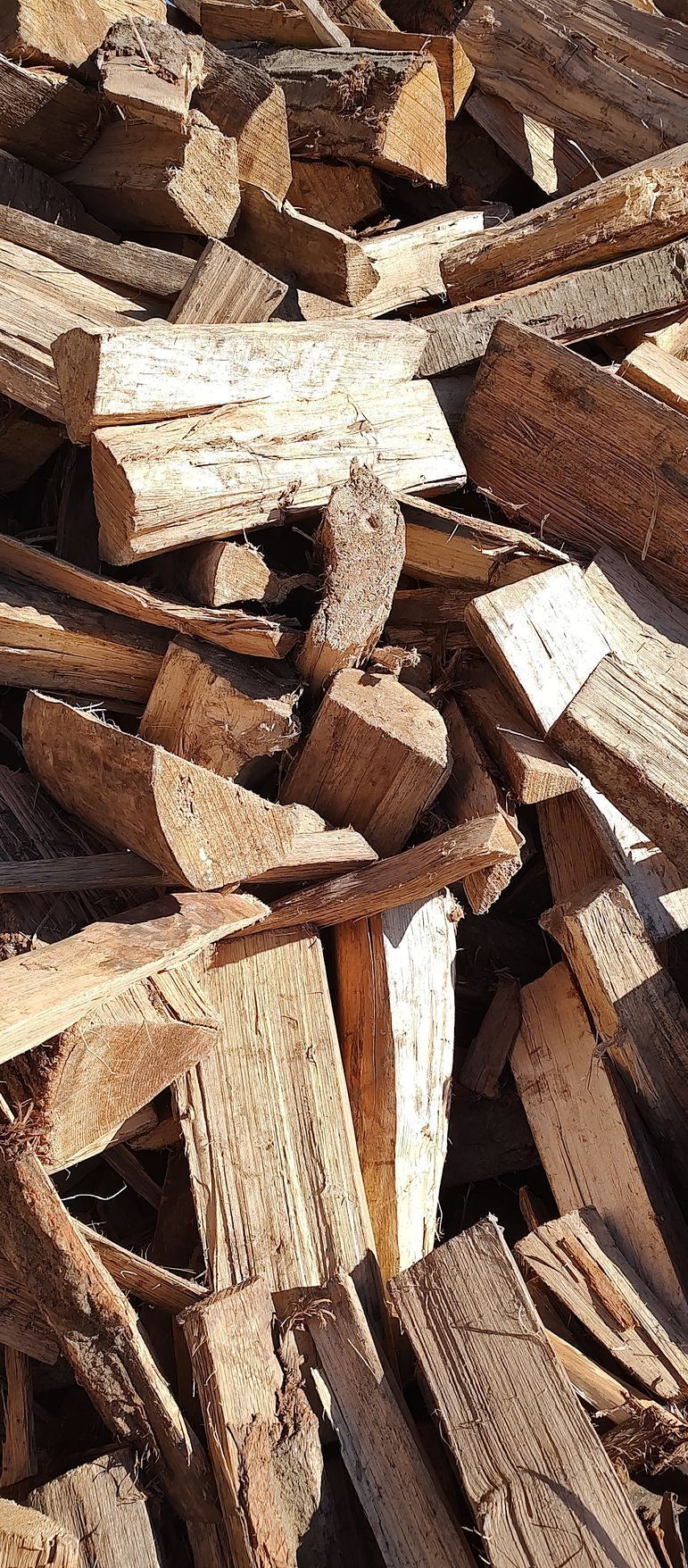 Split & Seasoned Firewood for sale