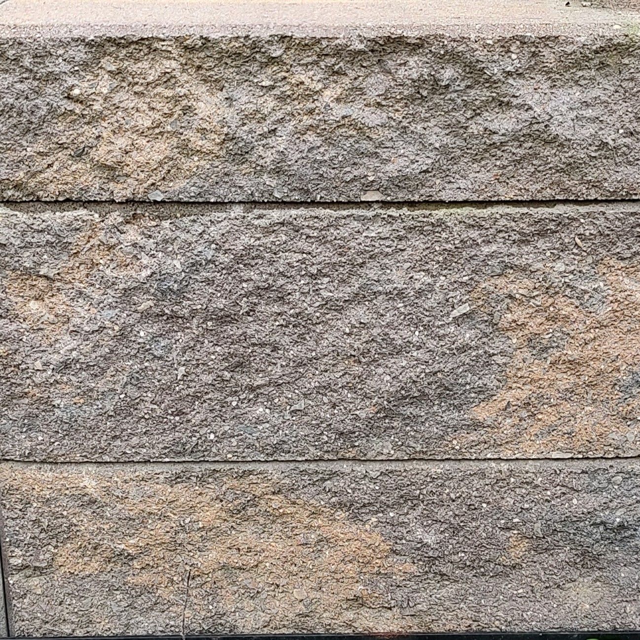 Standard Versa-Lok Wall Block in Earth
