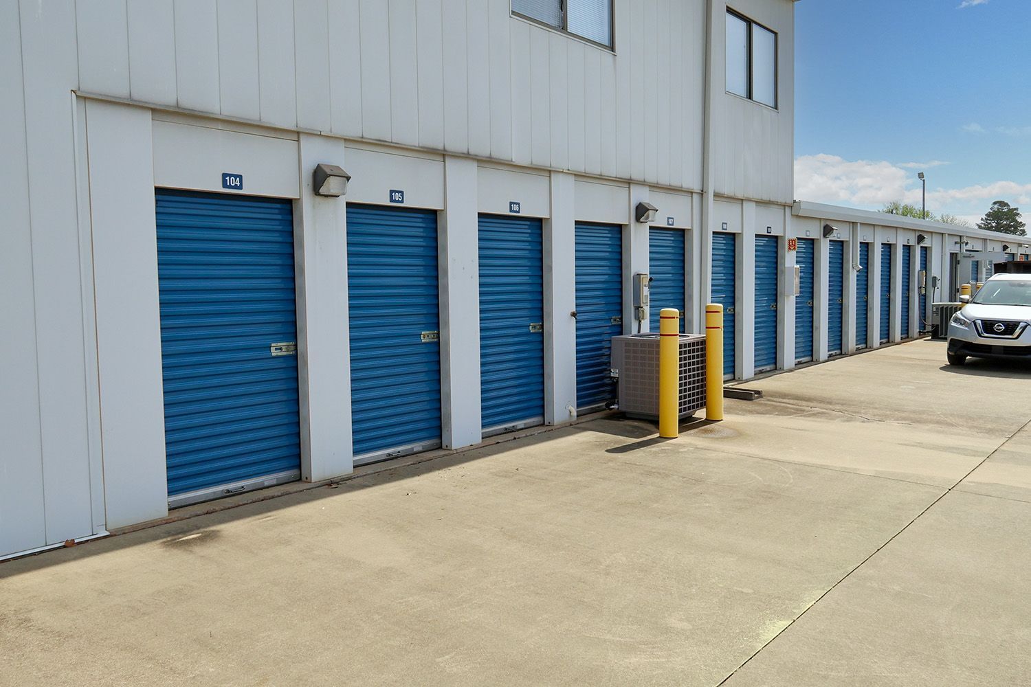 Storage units with no hidden fees and reliable customer service in Burlington, NC
