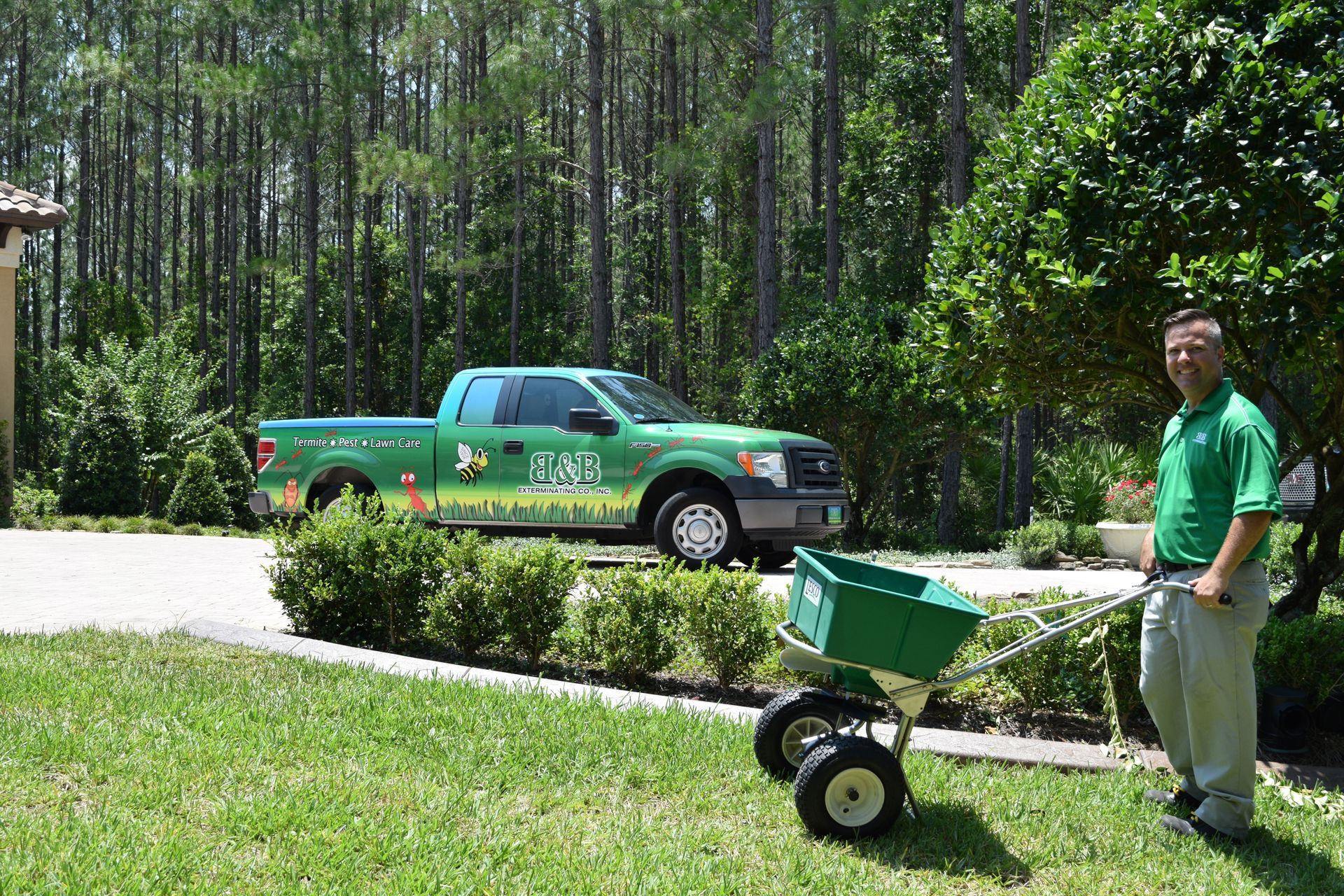 Lawn Care Services - B & B Exterminating
