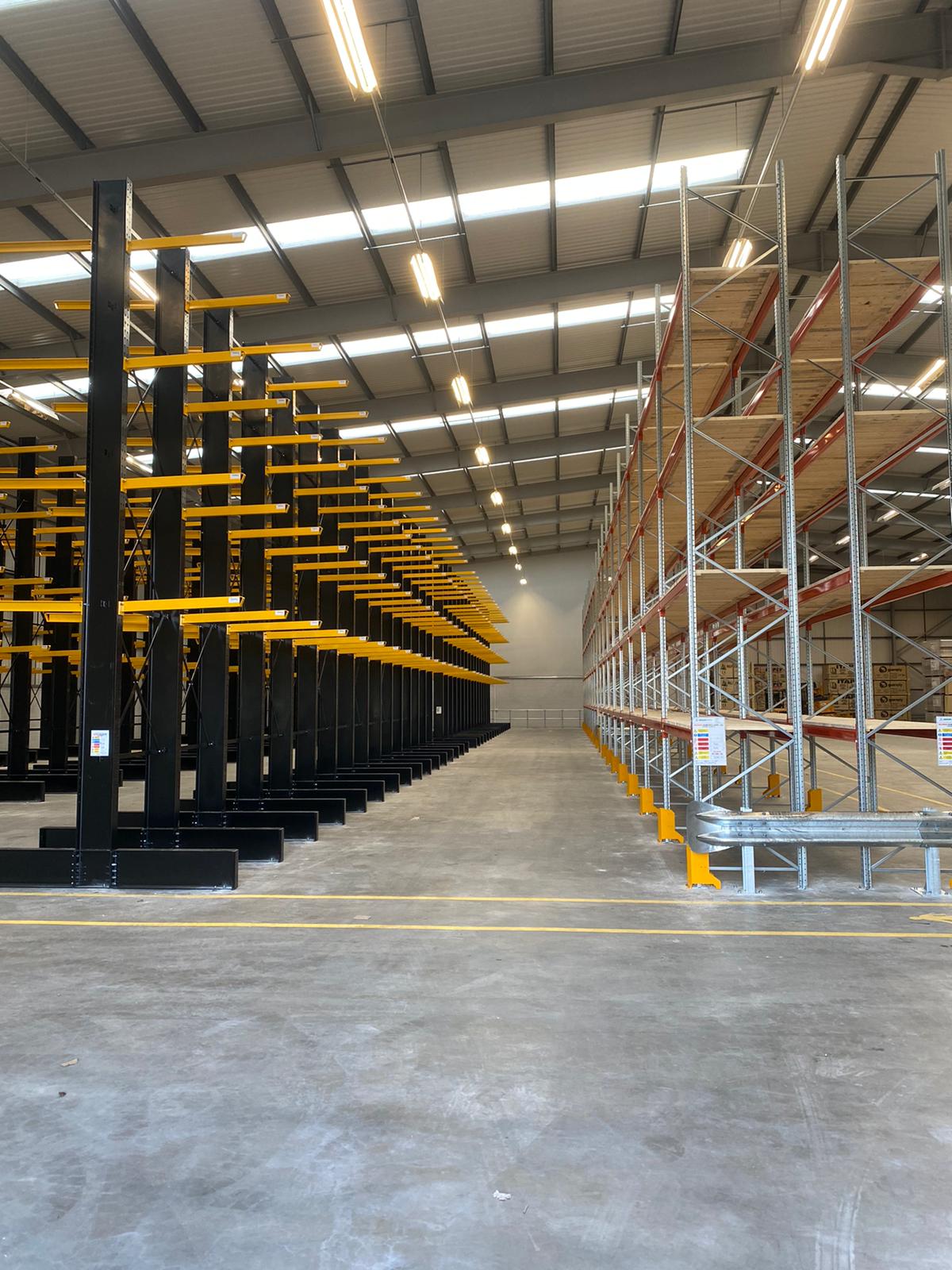 huge pallete racking