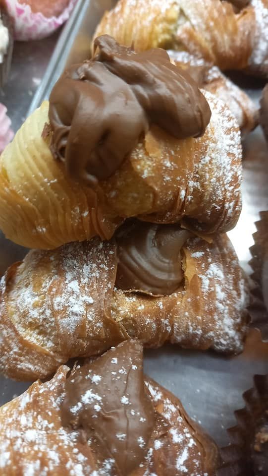 Pasticcini a ladispoli di GRAN BAR NAZIONALE