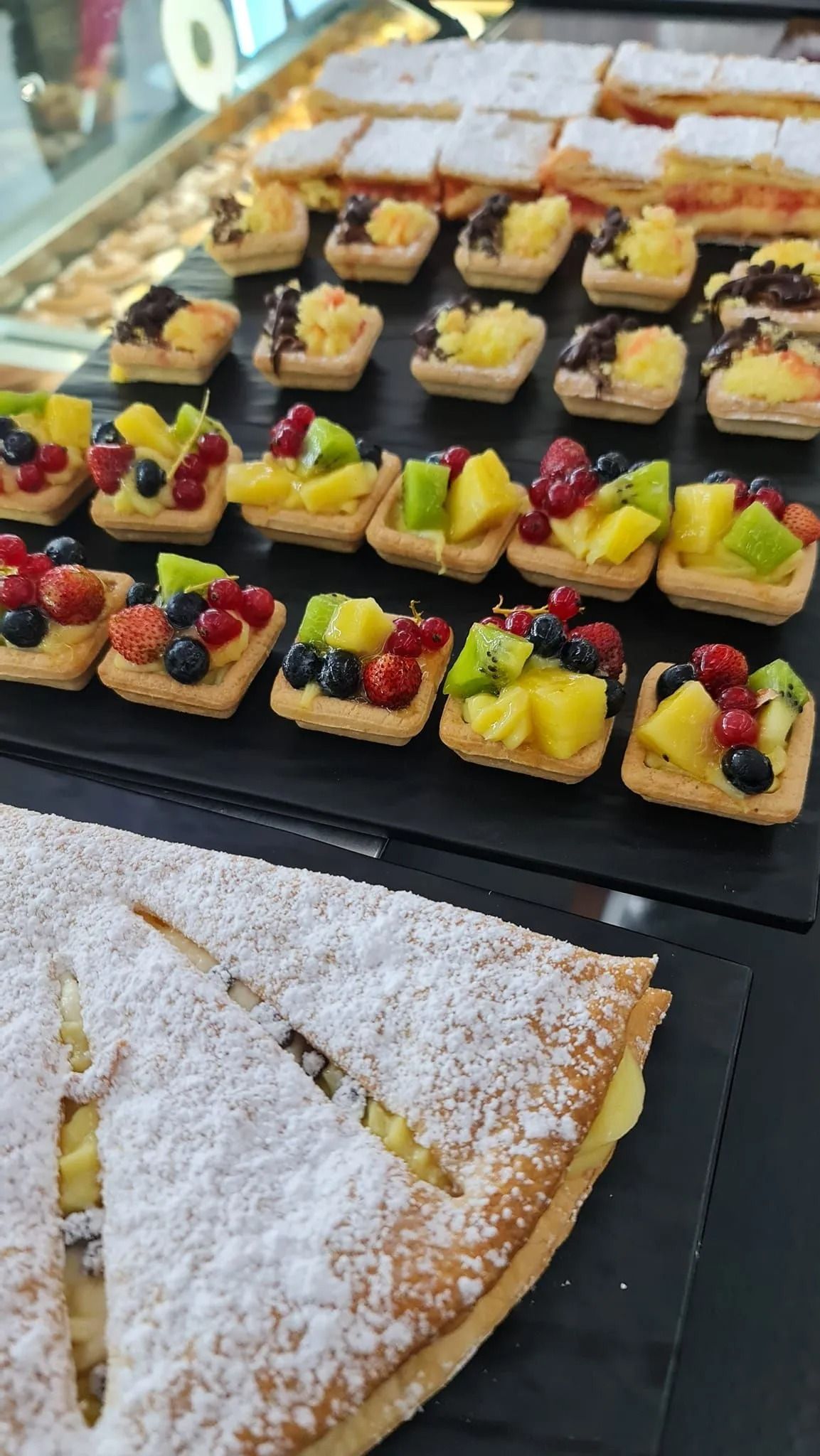 Esposizione di pasticceria pasticcieria ladispoli
