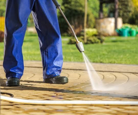 commercial-pressure-washing
