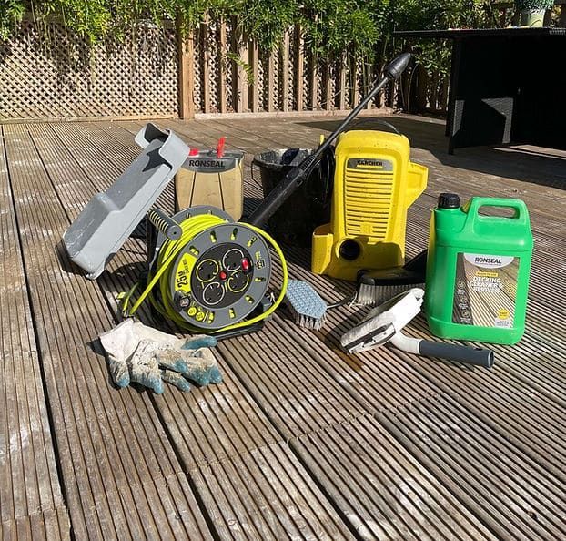how-do-i-clean-composite-decking