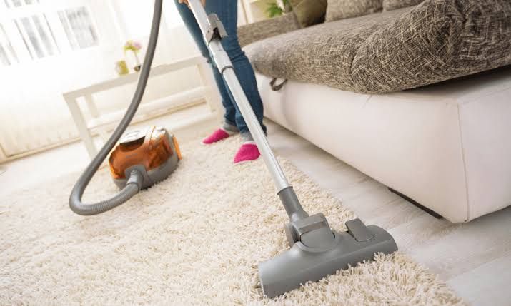 how-do-you-clean-a-carpet-by-hand