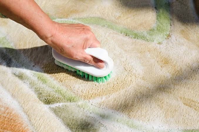 how-to-clean-a-carpet-by-hand