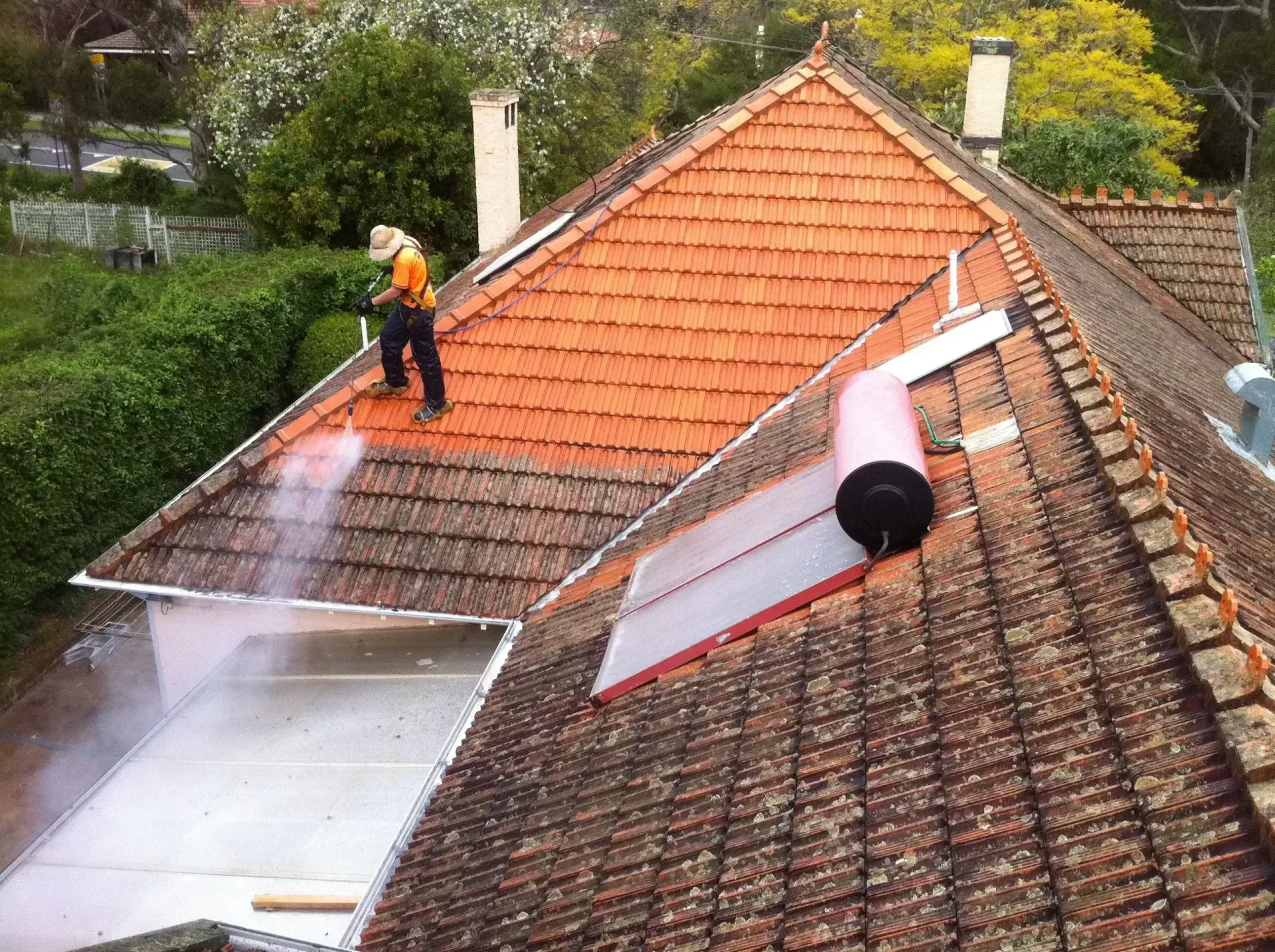 soft-wash-roof-cleaning