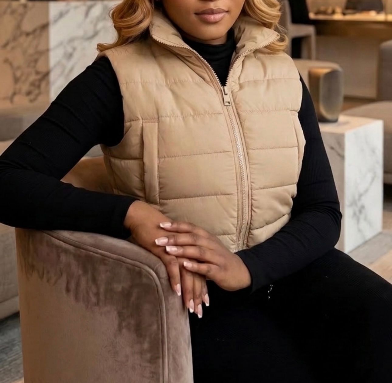 Chic cropped puffer jacket.