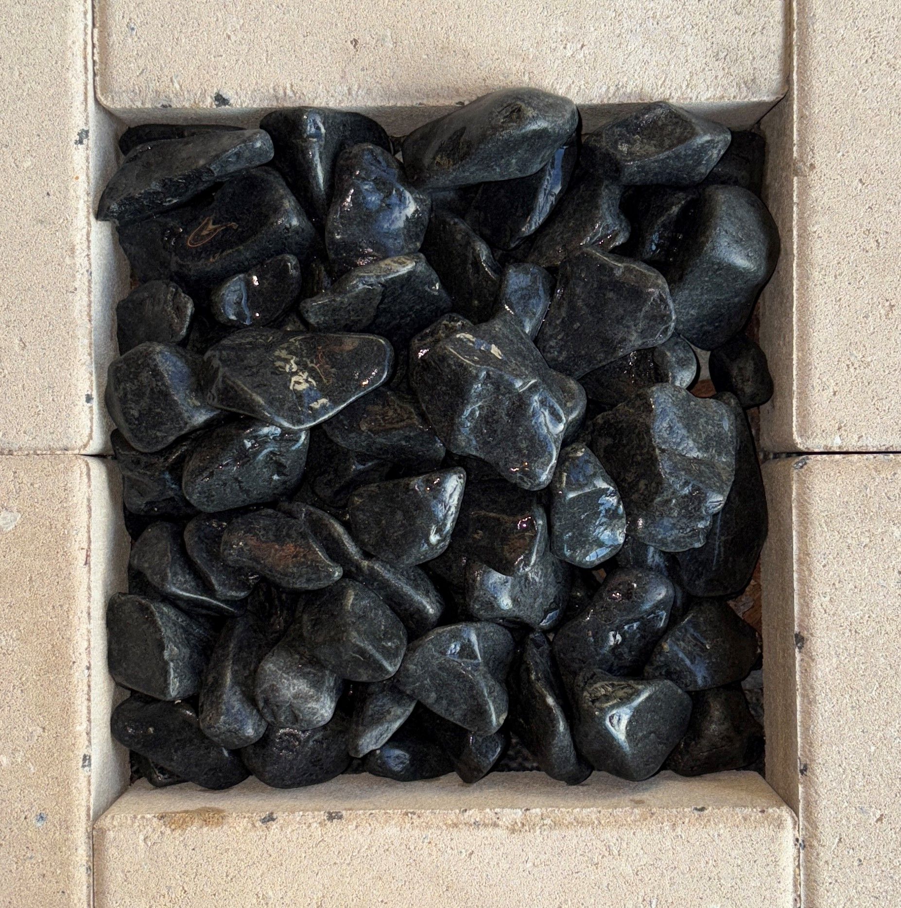 Tumbled Charcoal Pebble