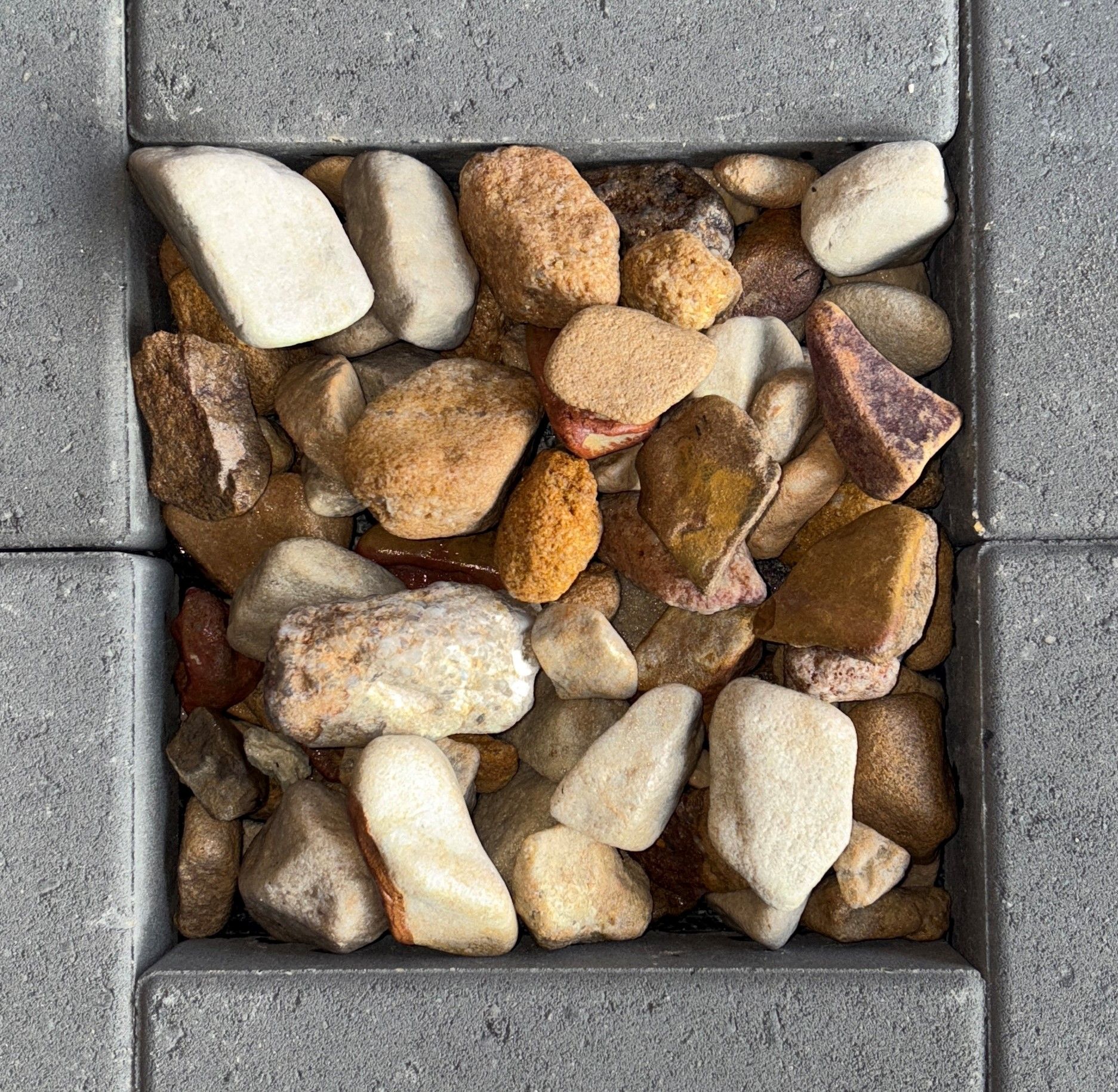 Tumble Sandstone Pebble