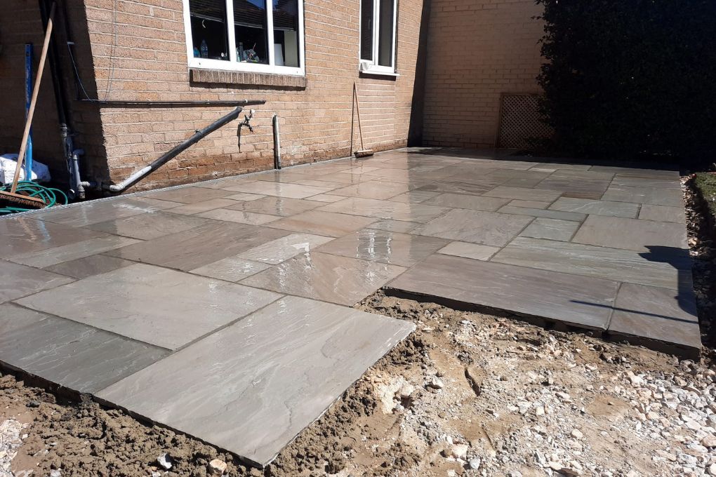 light grey slate paving for a patio in Kirkstall, Leeds