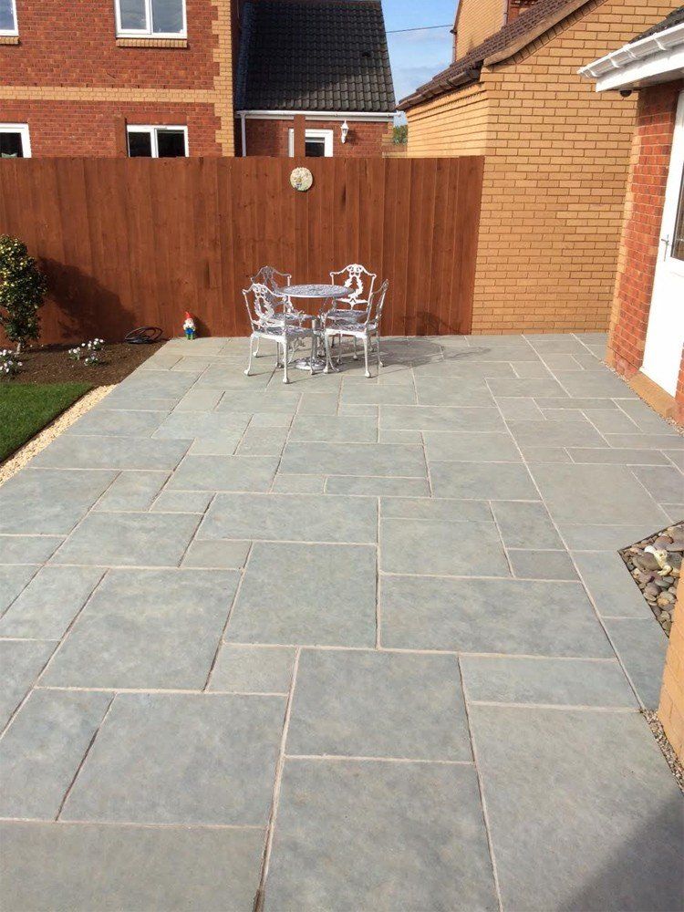 single level limestone patio