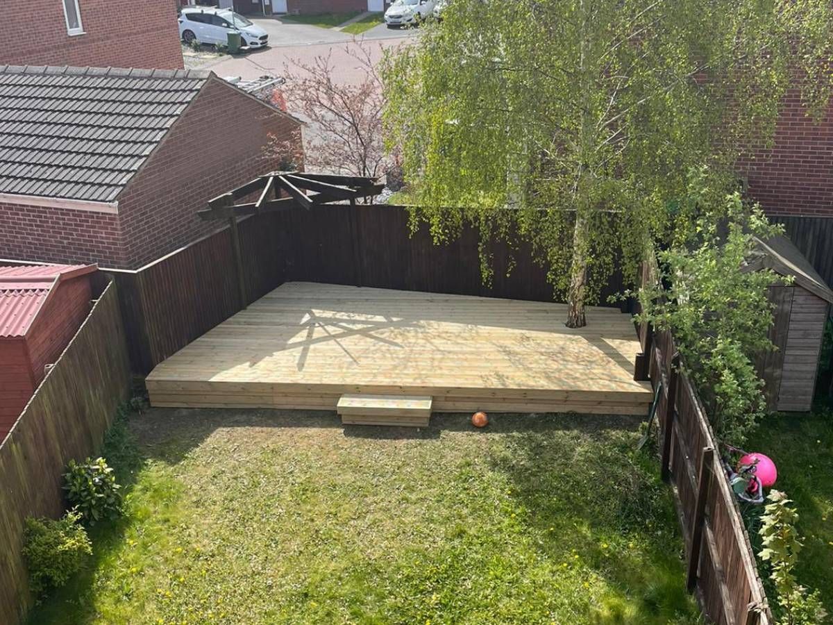 Paving Leeds decking fitted around a tree