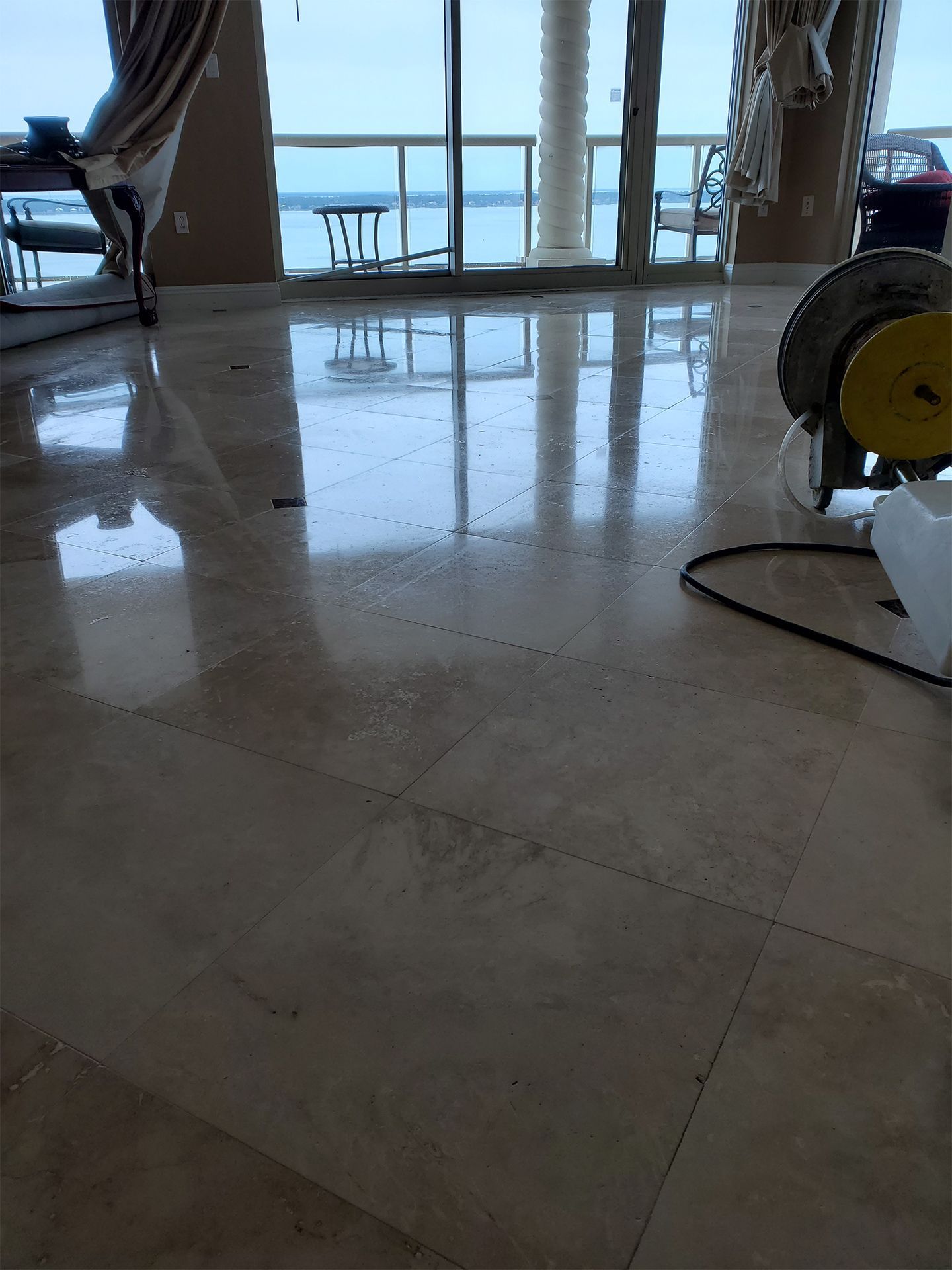 Travertine tile floor restoration and polishing project